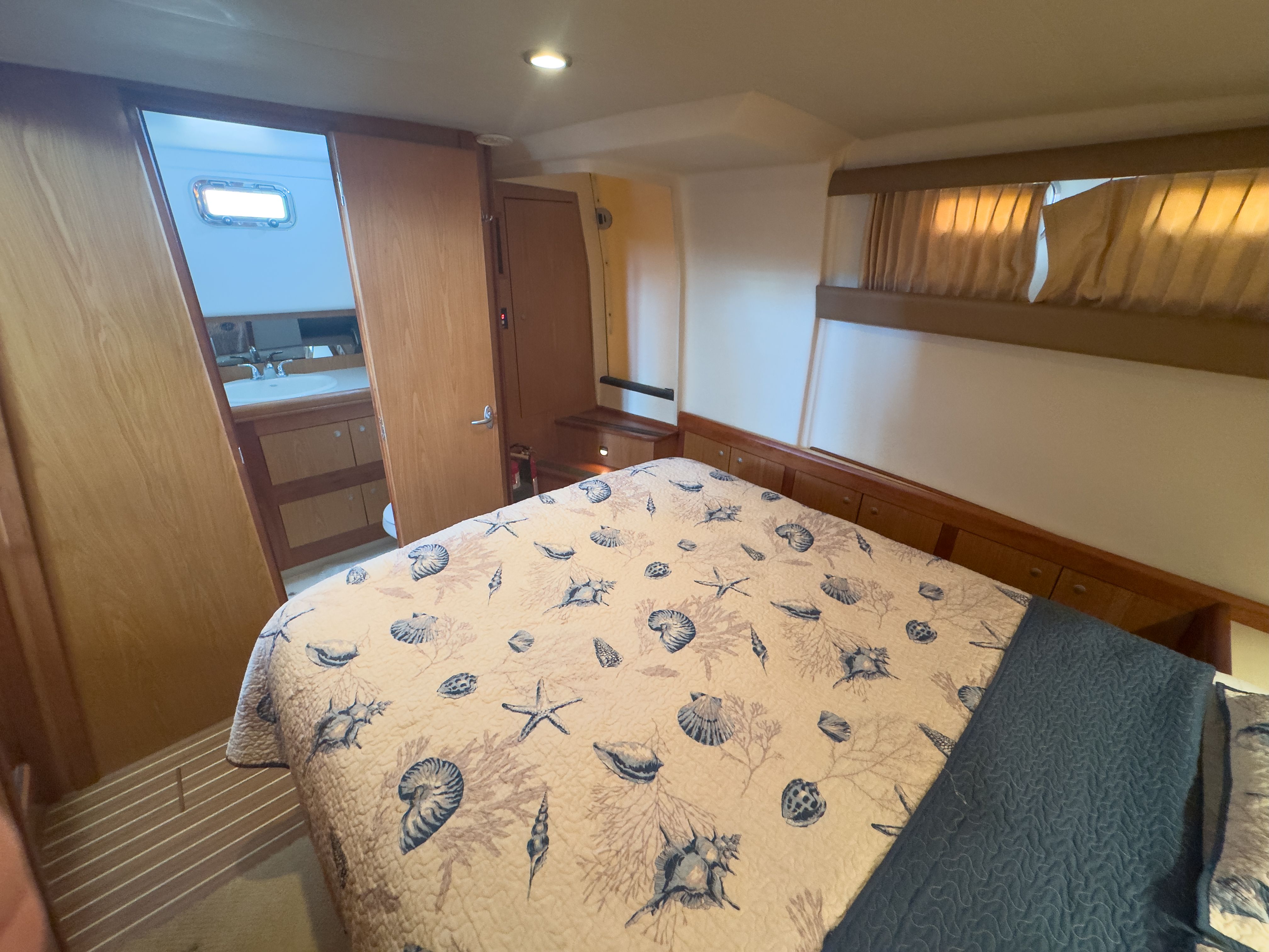 2006 Mainship 43 Trawler - 26