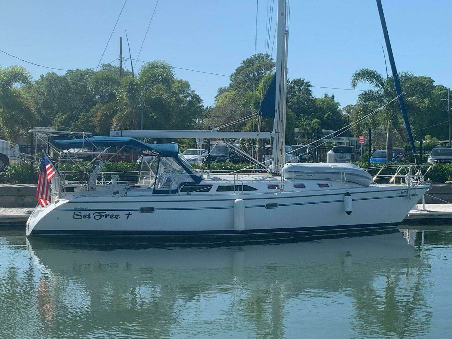 1995 Catalina 42 Mk II - Image 4