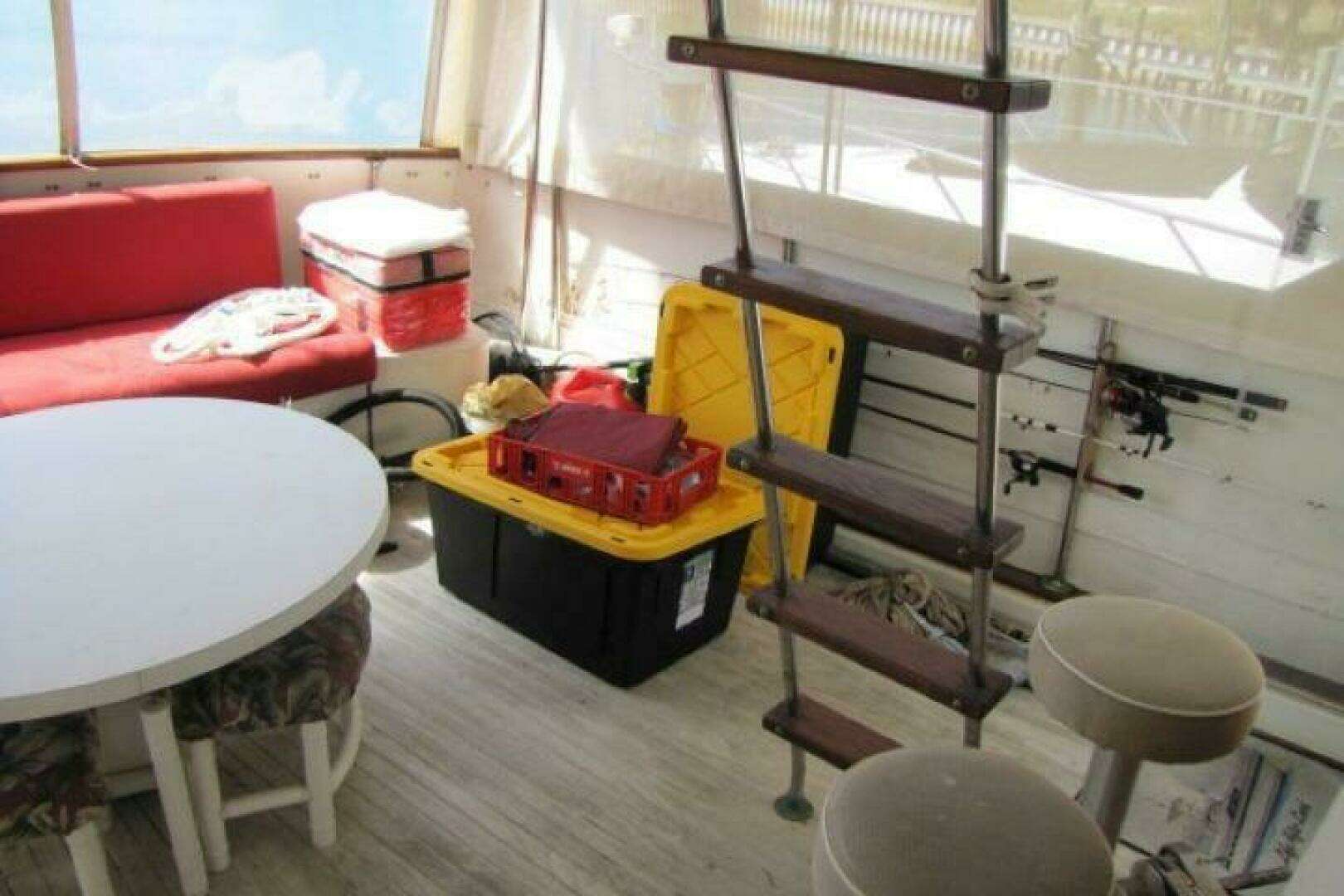 1973 Chris-Craft 55 Commander - Image 13