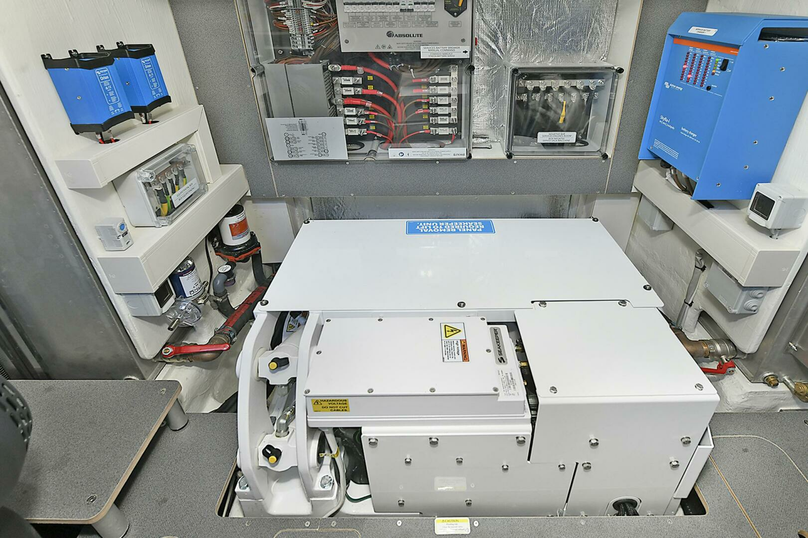 2027 Absolute 52 Fly - Image 60