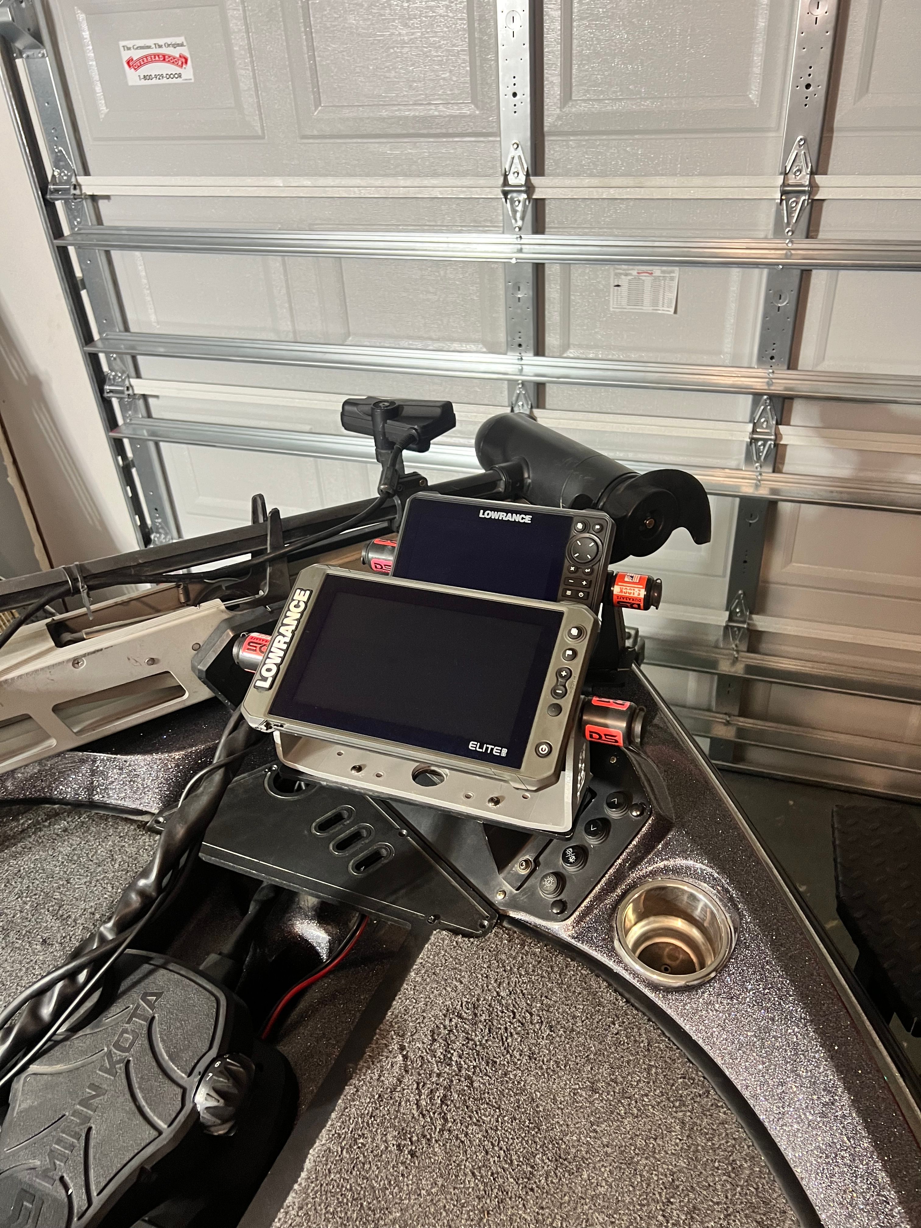 2022 Ranger Z185 boat with Lowrance Elite fish finders.