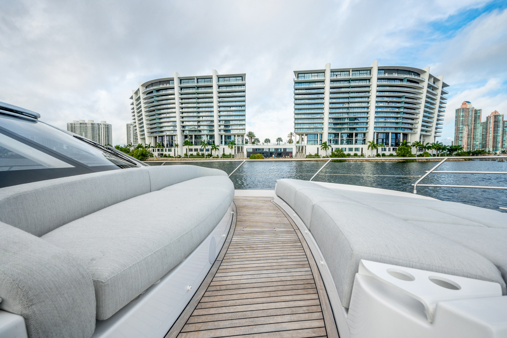 2023 Azimut 53 FLY - Image 47