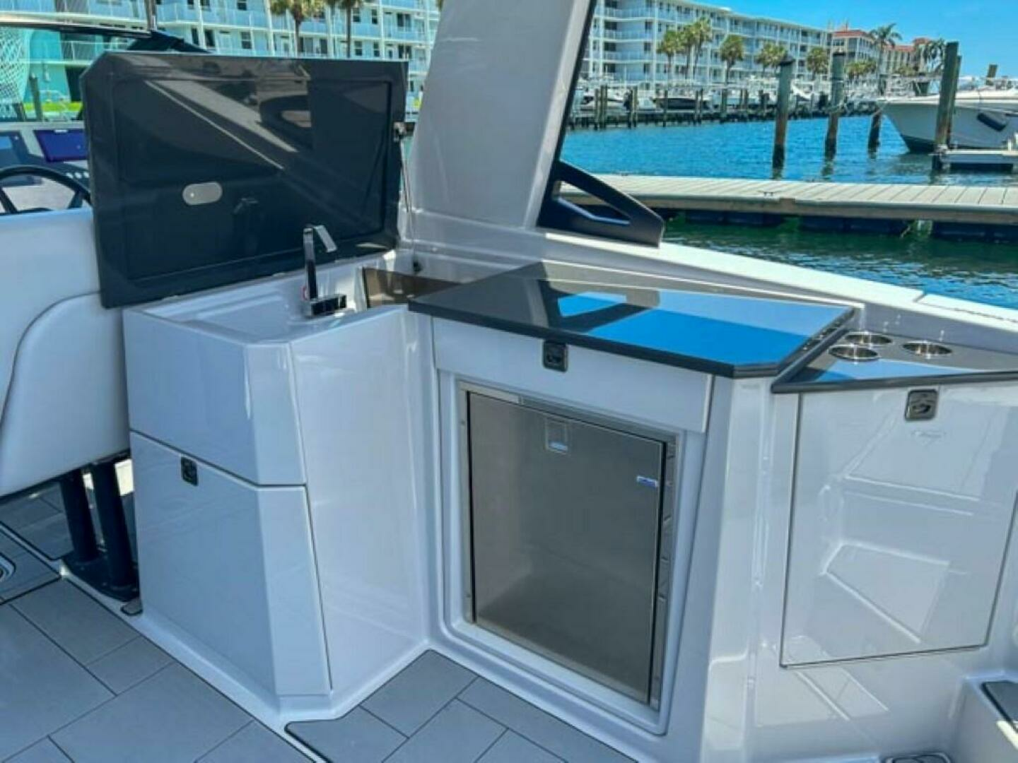 2020 Aviara AV32 OB - Image 19