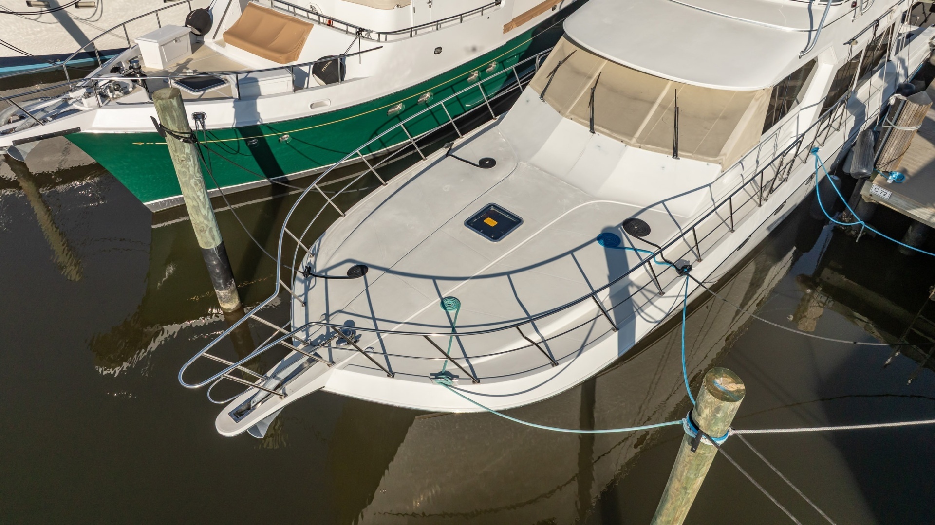 2004 Navigator 5700 Rival Pilothouse - Image 3