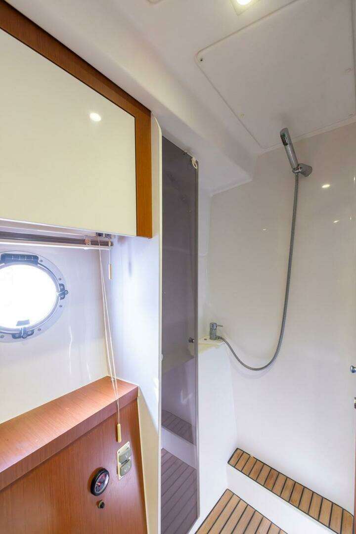 2014 Beneteau Gran Turismo 44 - Image 24