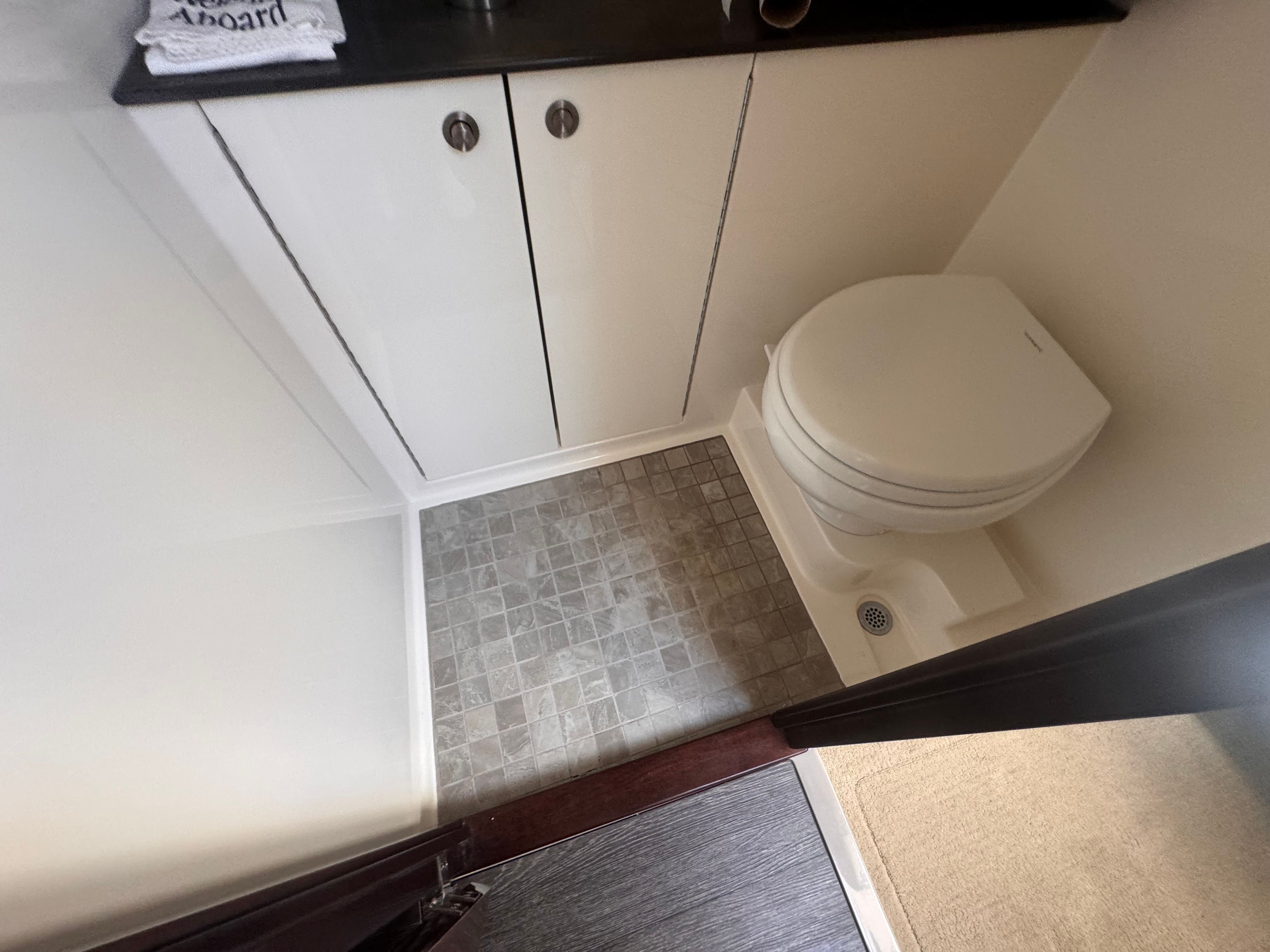 2019 Sea Ray Sundancer 320 - 25