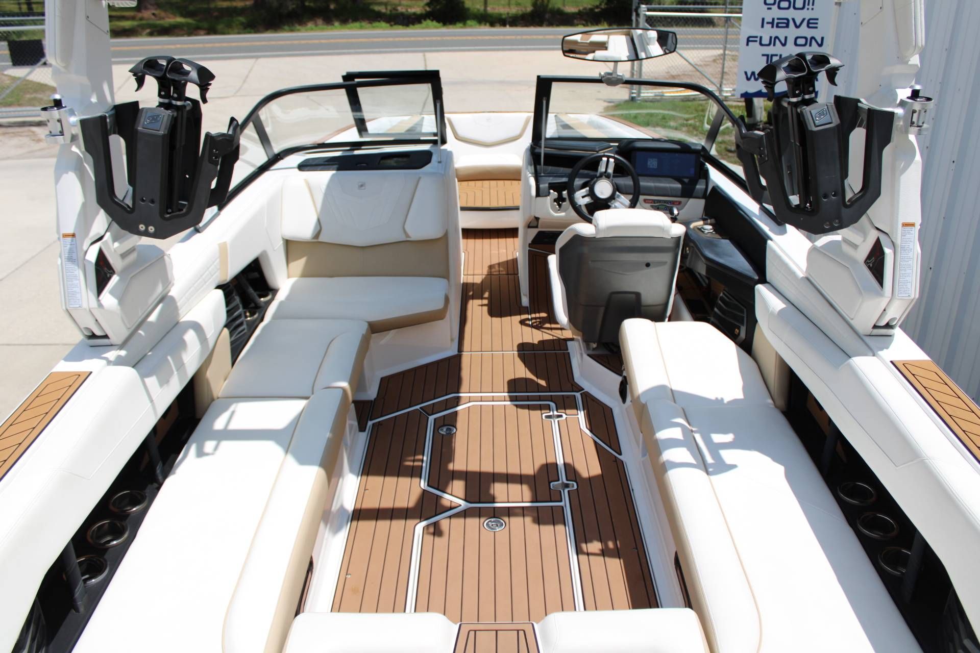 2022 Nautique G25 - 14