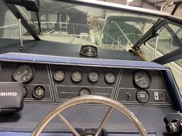 1988 Sea Ray 268 Express Cruiser - 10