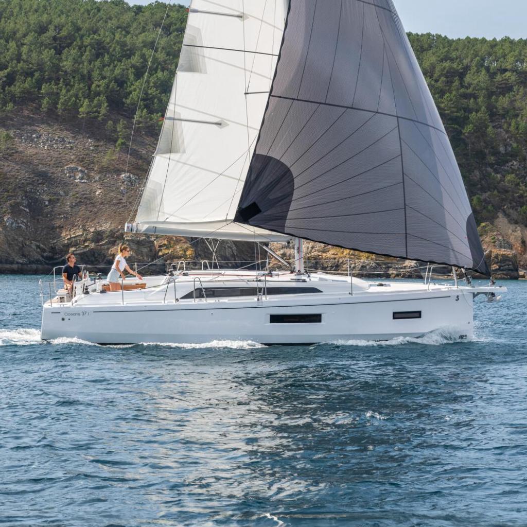 2026 Beneteau Oceanis 37.1