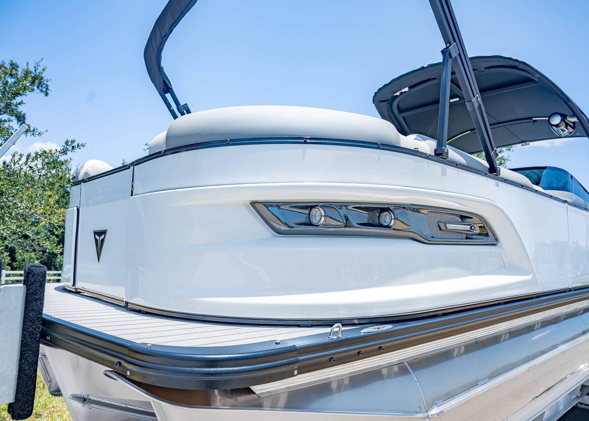 2025 Tahoe Pontoon Grand Tahoe LTD Elite Windshield - 10