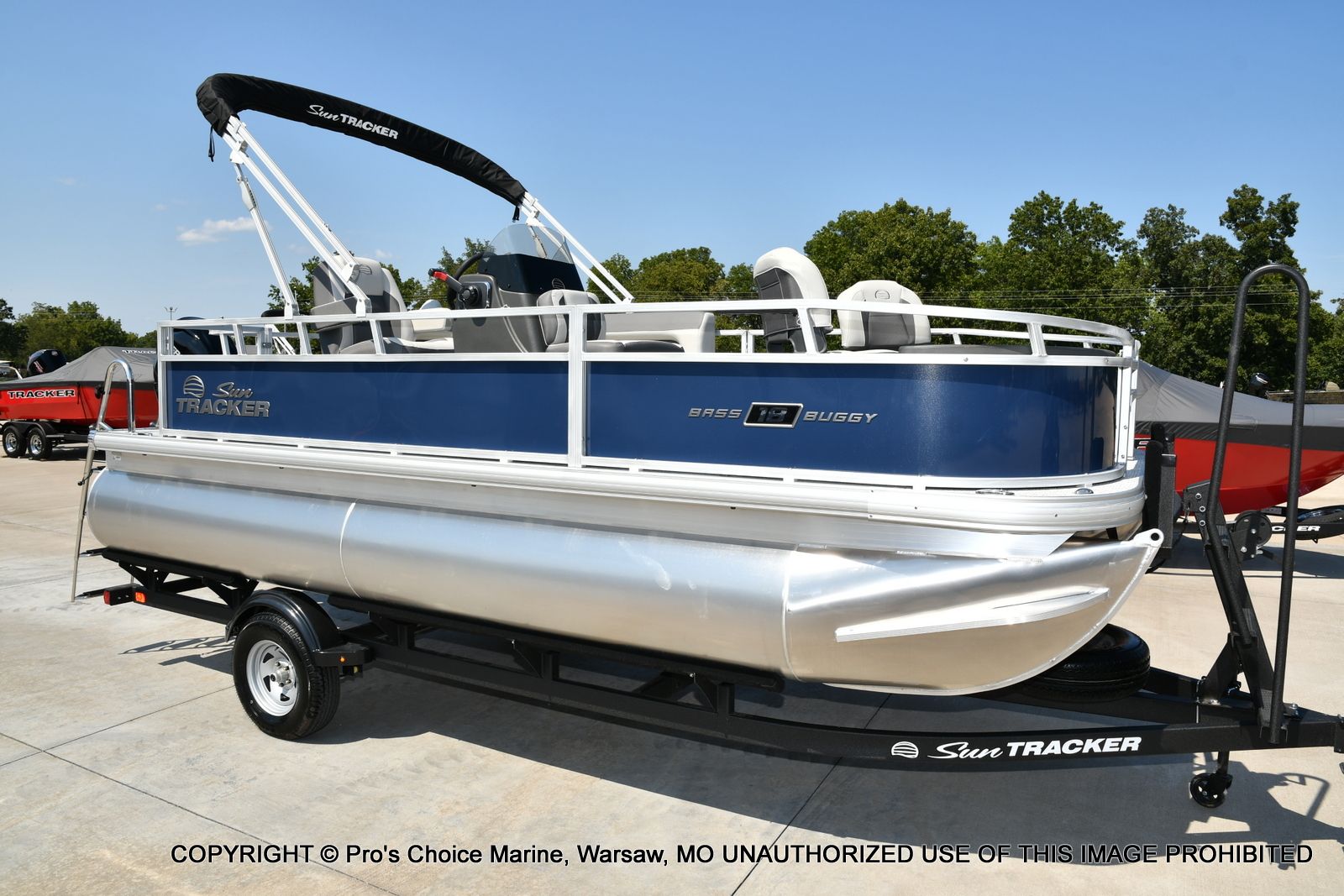 2026 Sun Tracker Bass Buggy 18 DLX