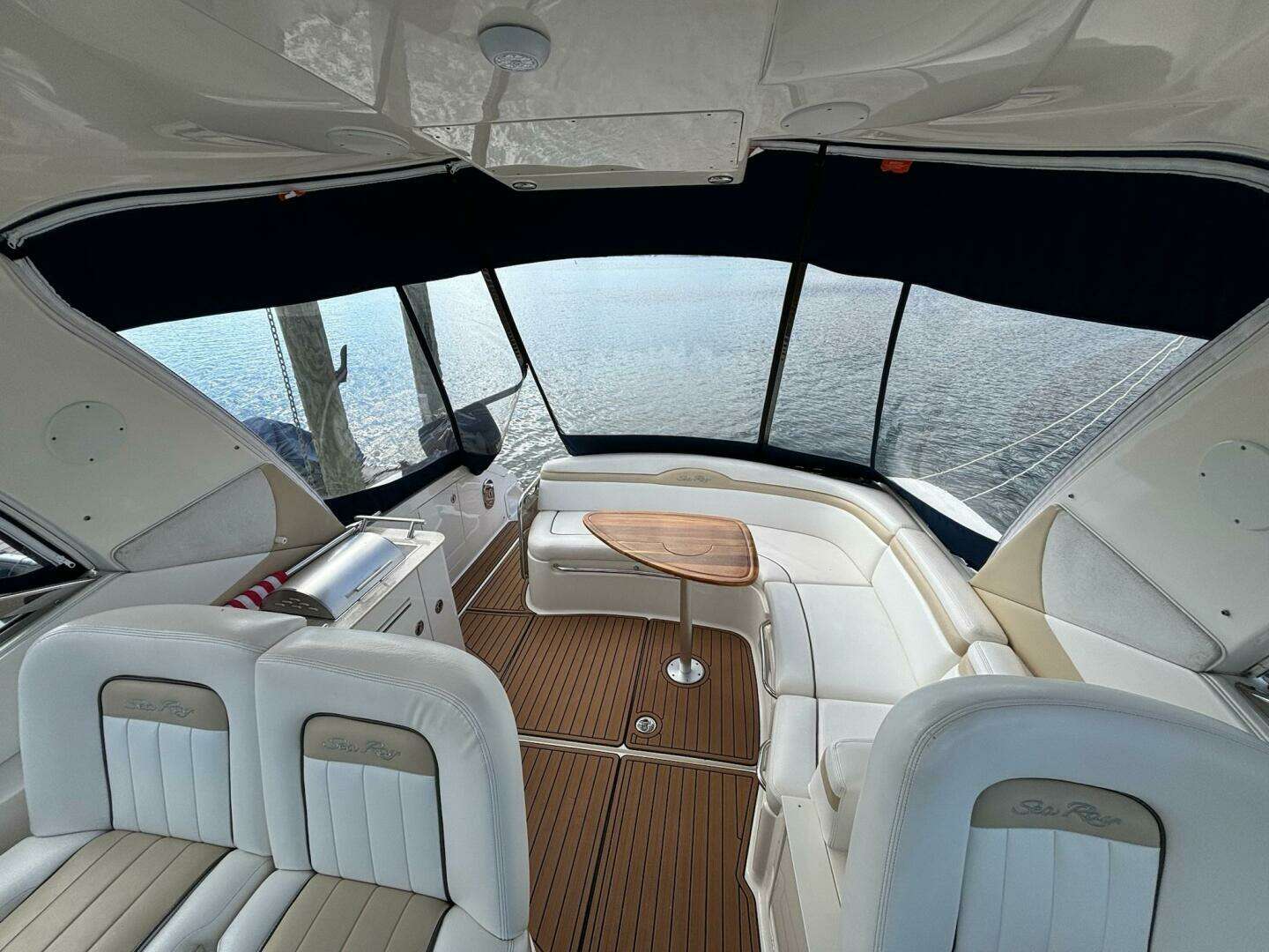 2009 Sea Ray SUNDANCER 350 - Image 18