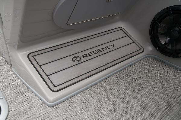 2025 Regency 230 LE3 Sport - 48