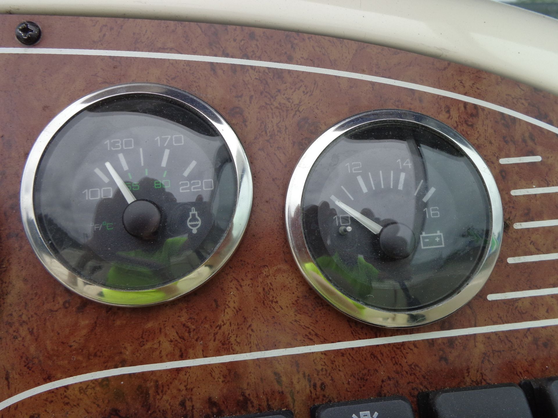 1999 Sea Ray Express Cruiser - 30
