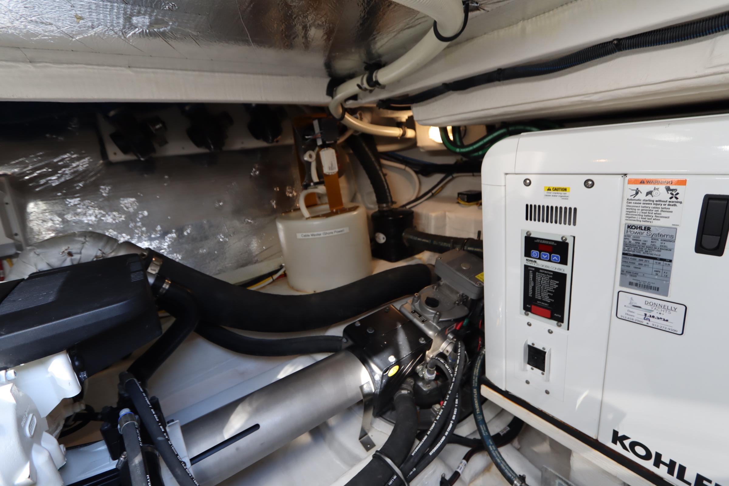 2015 Cruisers Yachts 45 Cantius - 82
