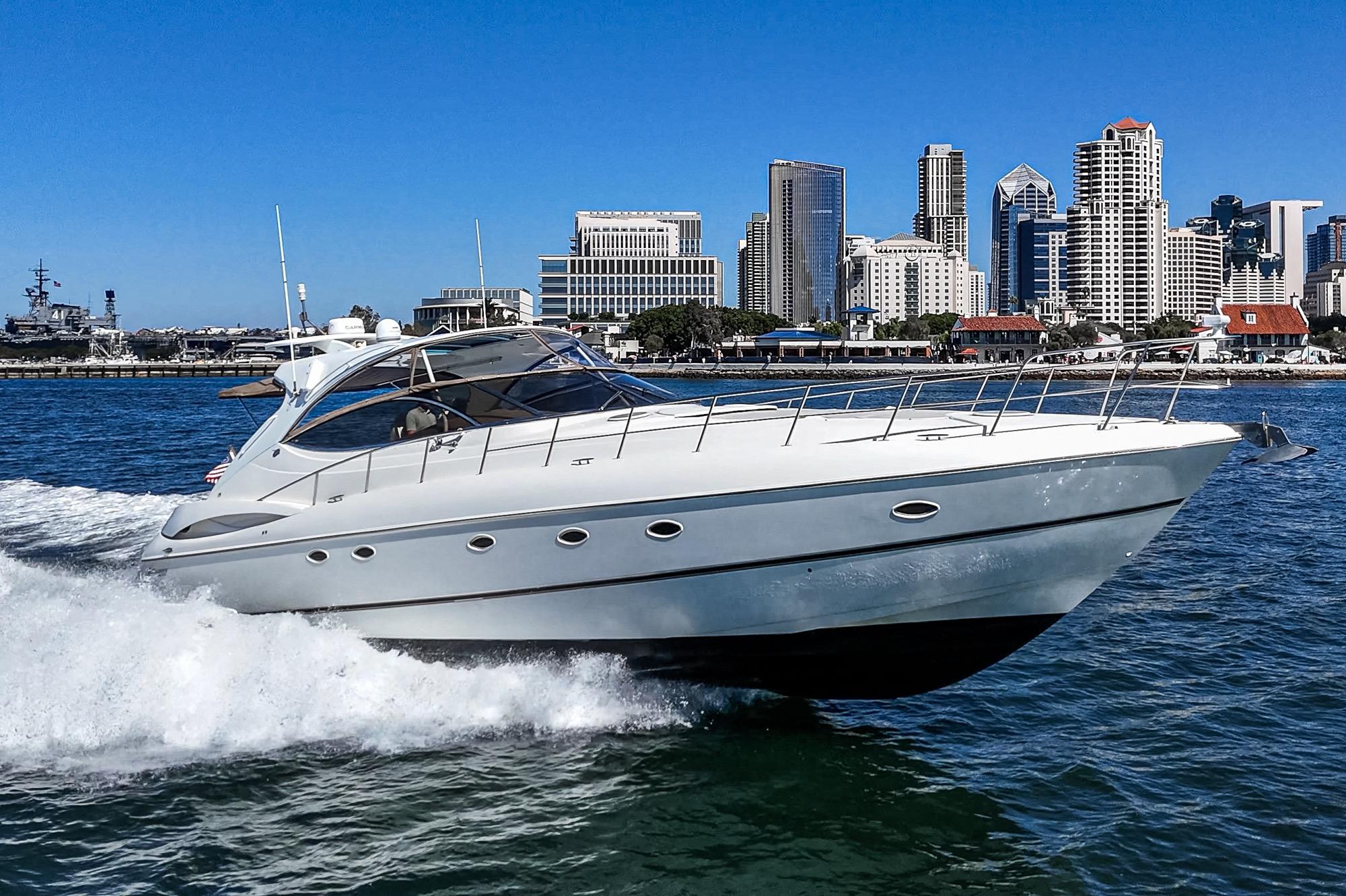 2004 Cruisers Yachts 540 Express