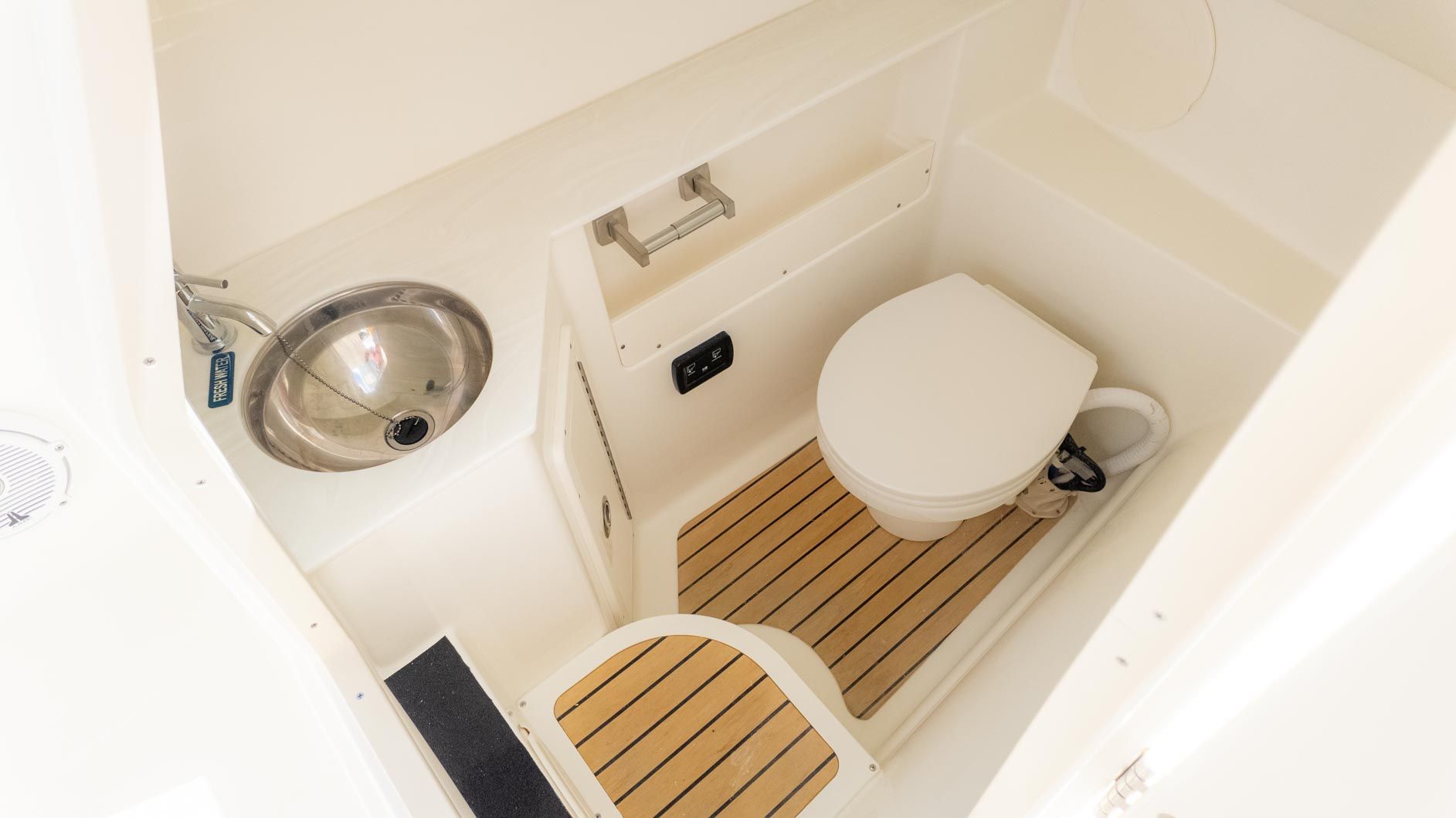 2026 World Cat 280 DUAL CONSOLE - 23