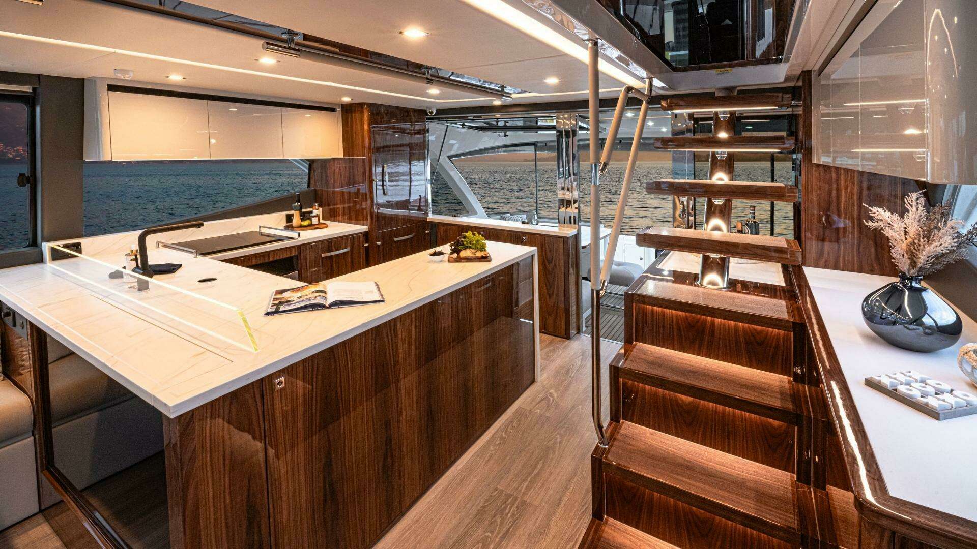 2026 Riviera 64 Sports Motor Yacht Series II - Image 10