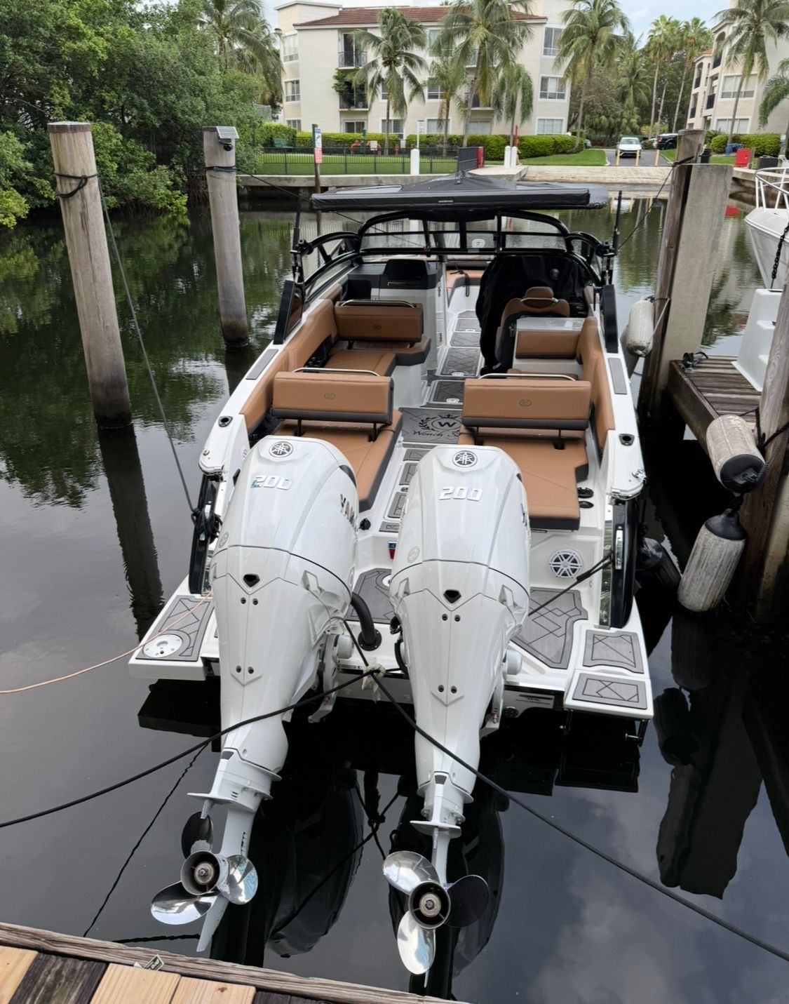 2024 Cobalt R8 Outboard - 5