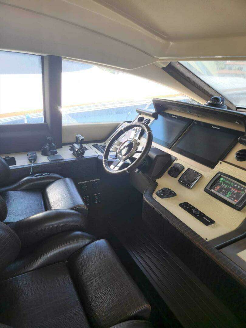 2014 Azimut Flybridge - Image 51