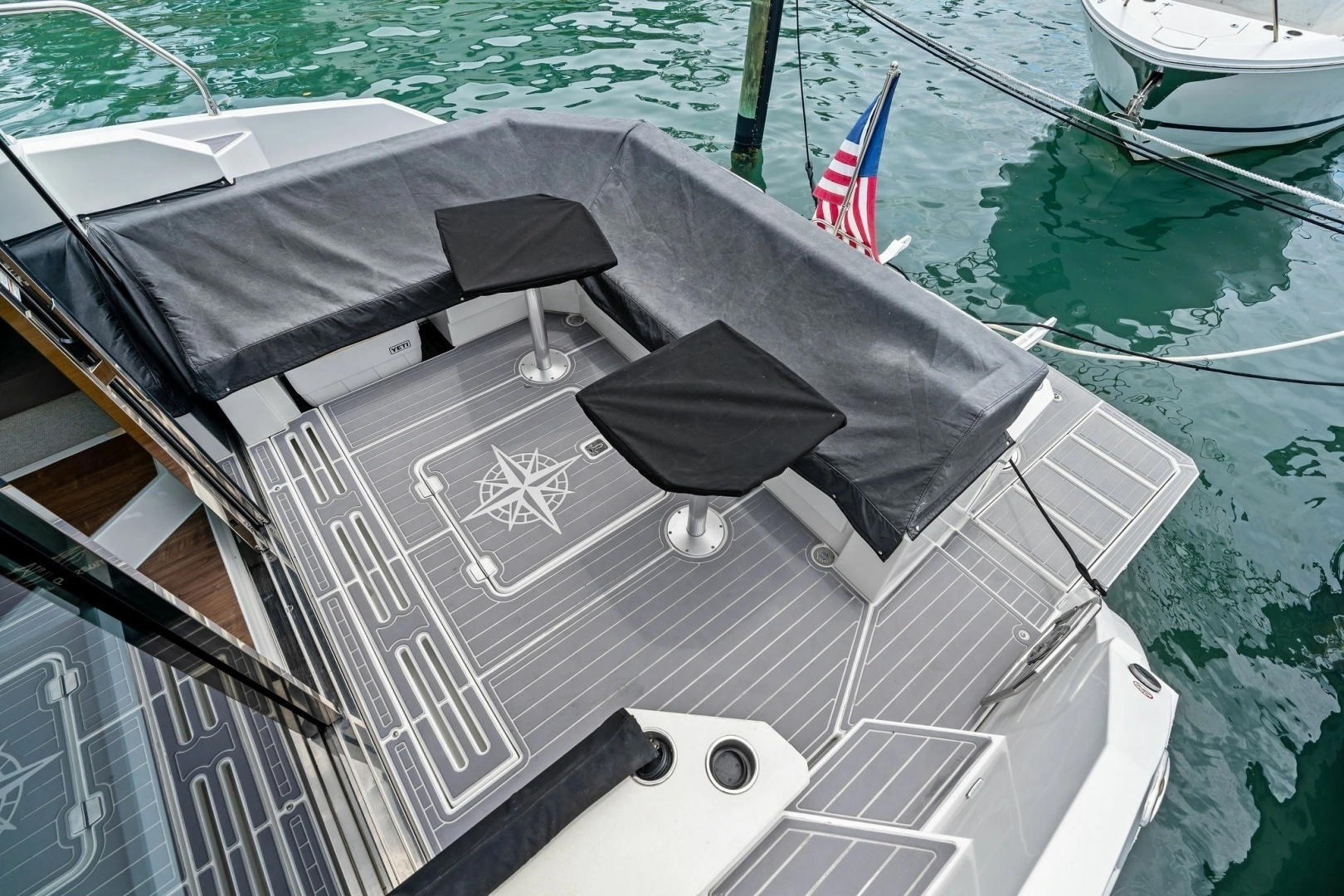 2019 Cruisers Yachts 42 Cantius - Image 6