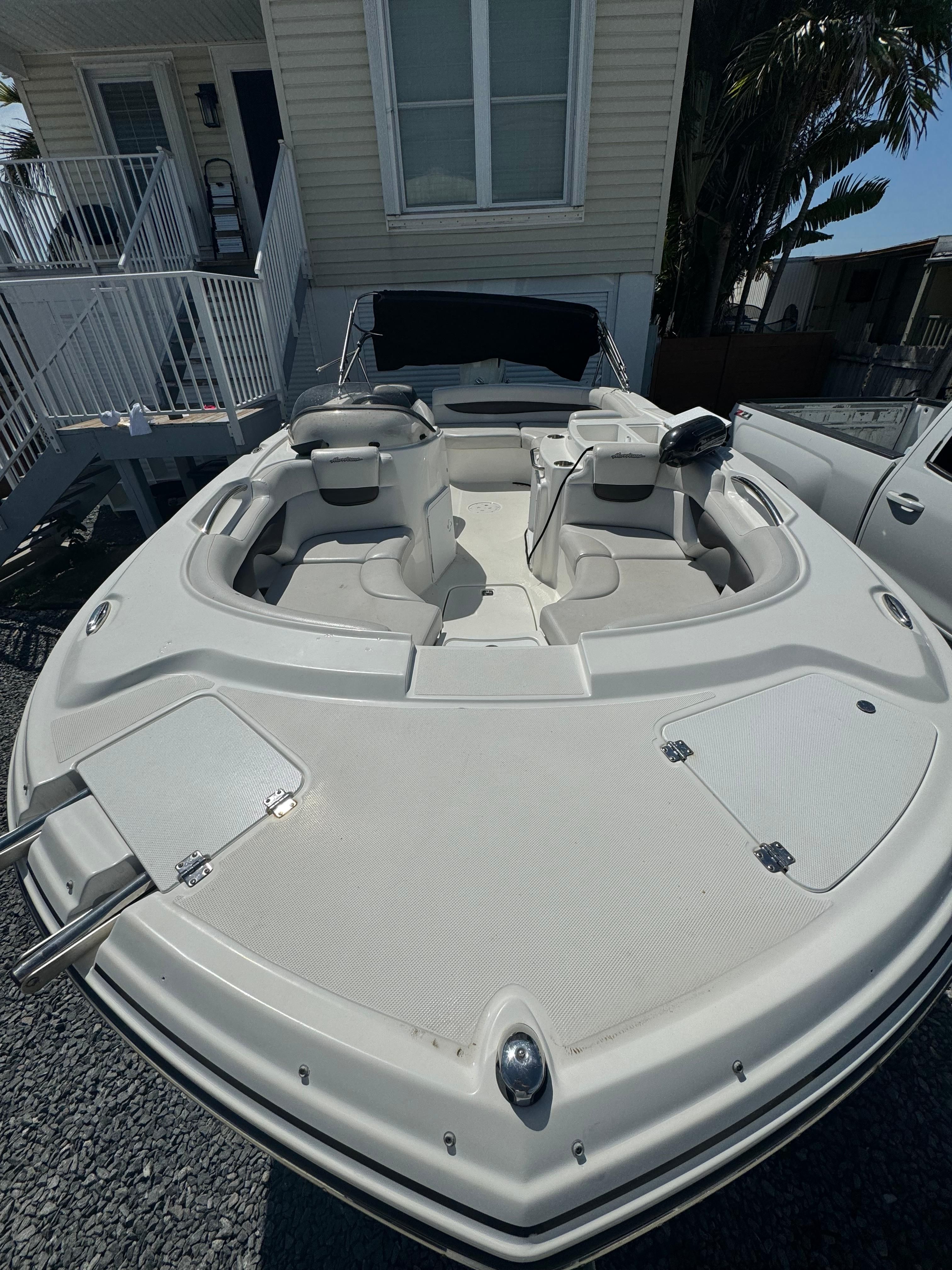 2017 Hurricane SunDeck Sport 203 OB - 12