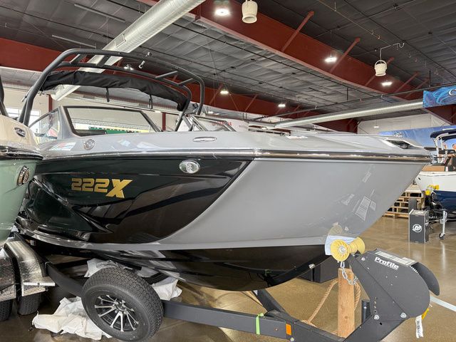 2025 Yamaha Boats 222XE - 3