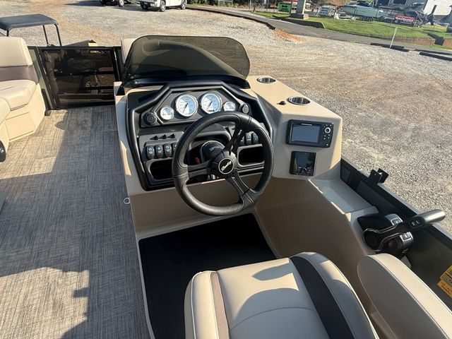 2026 Bentley Pontoons Legacy 223 Navigator - 15