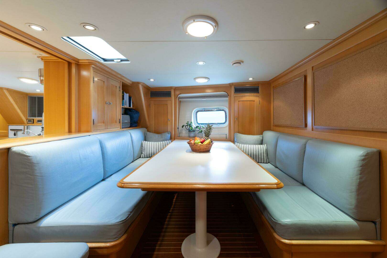 2001 Vitters Aft Cockpit - Image 22