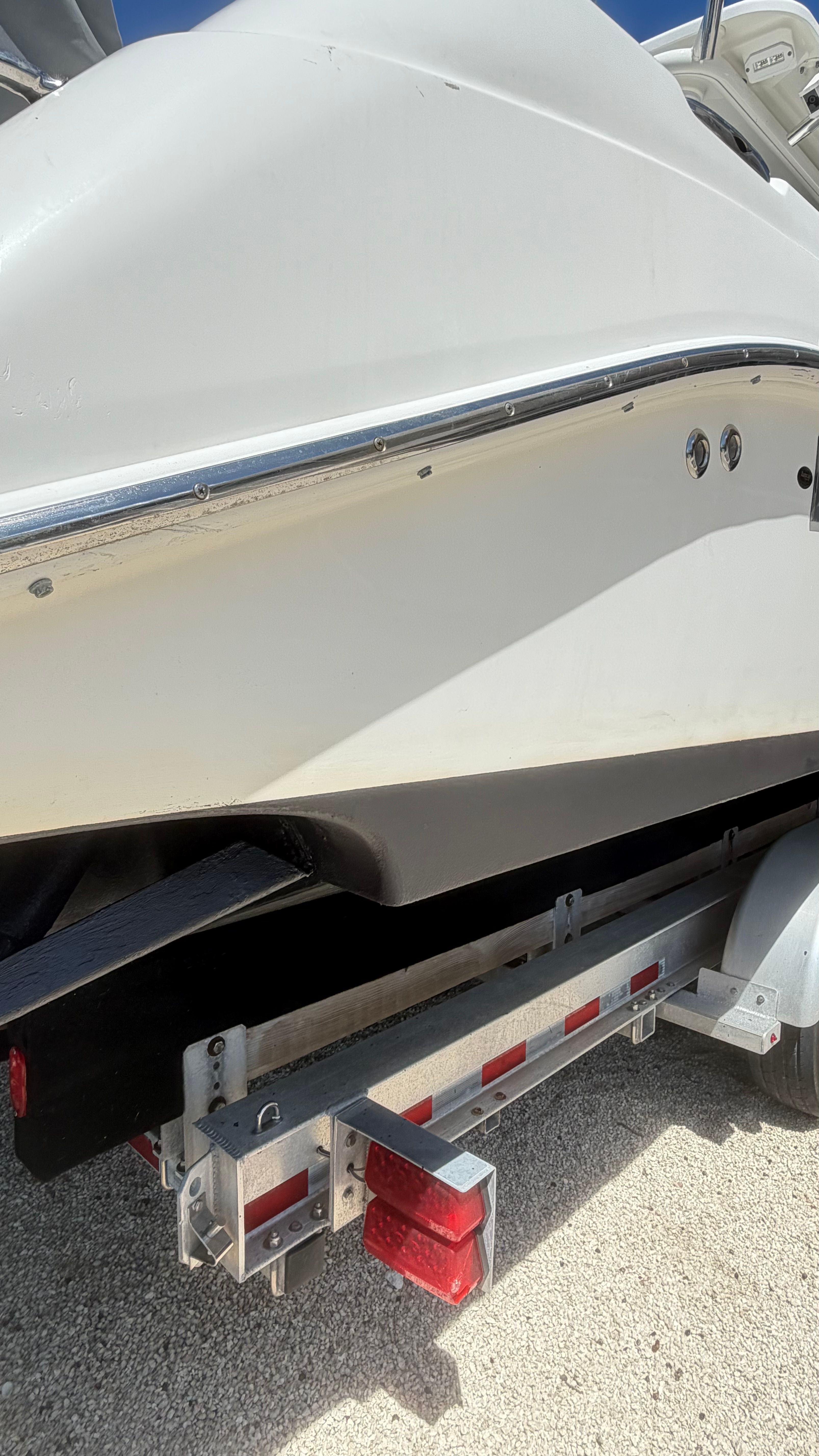 2009 Everglades 365 Center Console - 16