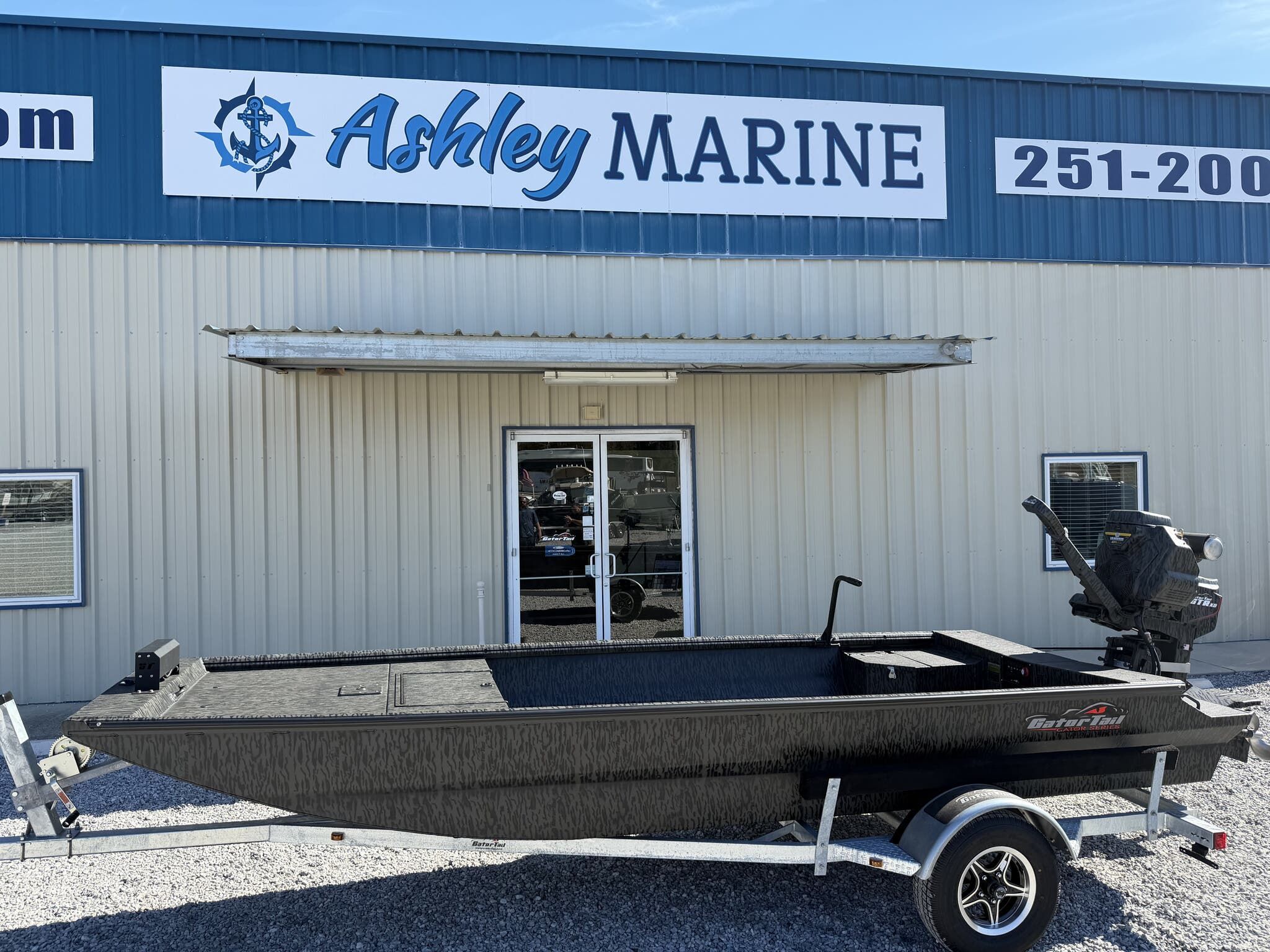 2026 Gator-tail Gator Series 17 x 48