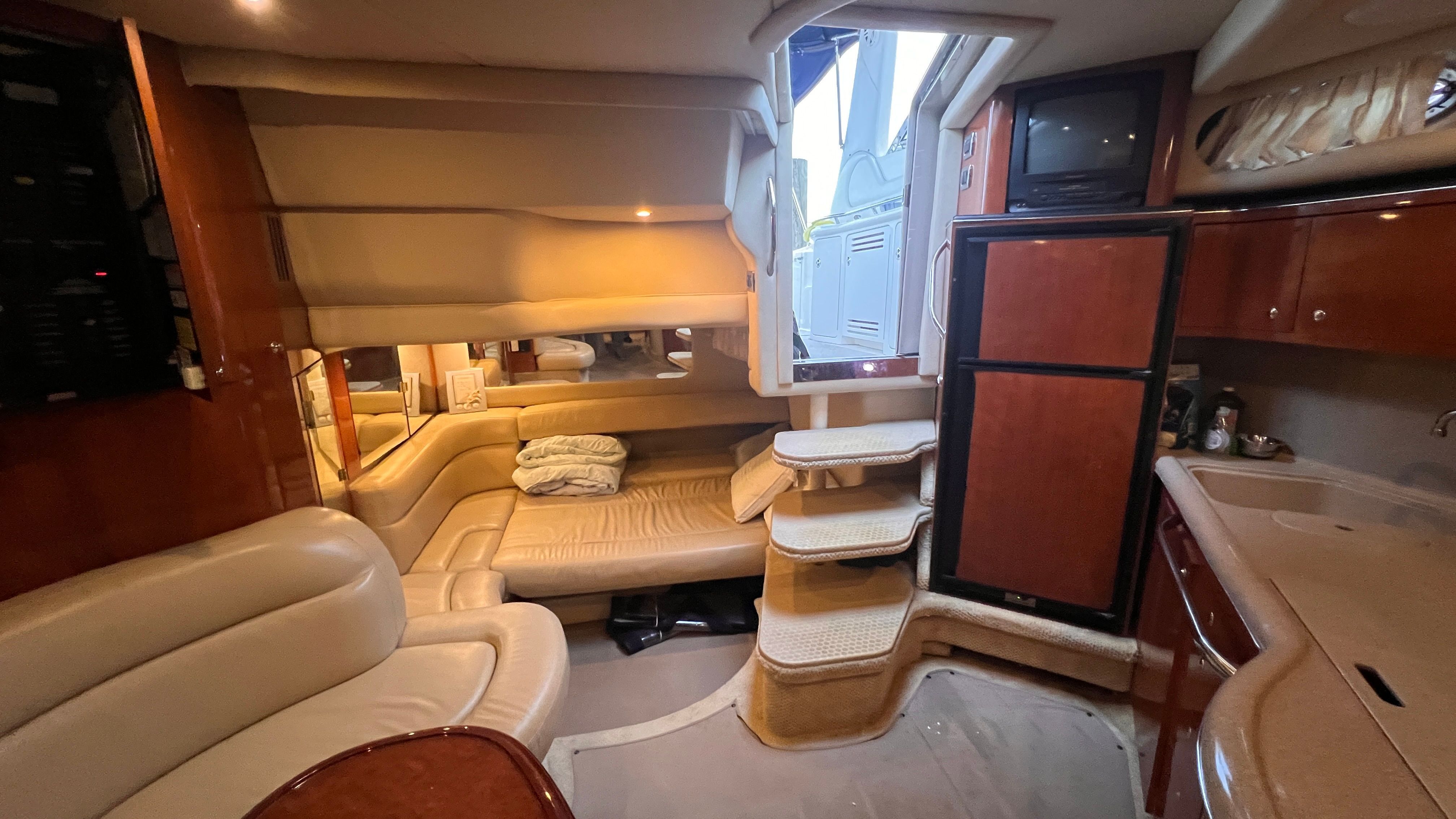 2003 Sea Ray 380 Sundancer - 12