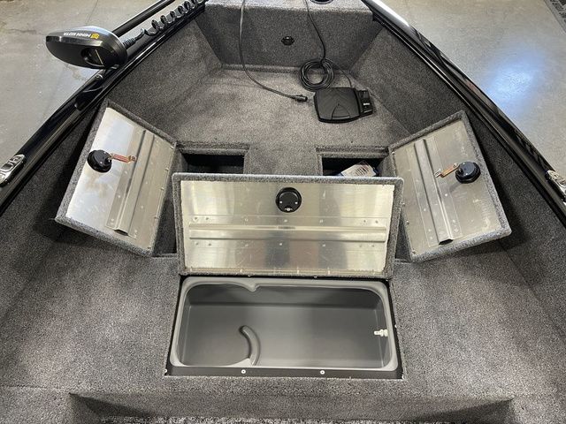 2026 Tracker Super Guide V 16 T - 14