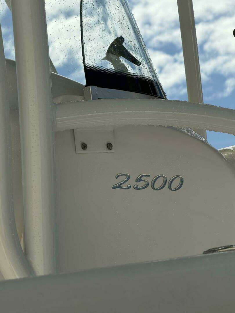 2021 Aquasport 2500 Center Console - Image 42