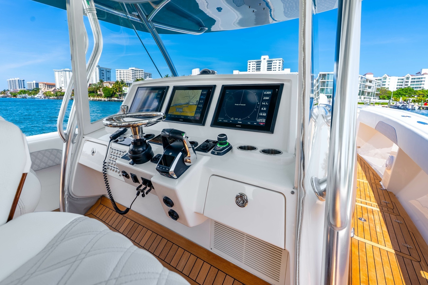 2015 Intrepid — - Image 33