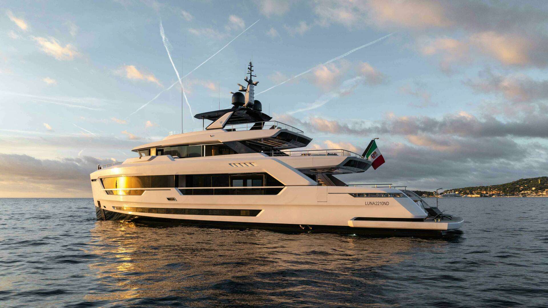 2028 Ocean King DUCALE 120 - Image 22