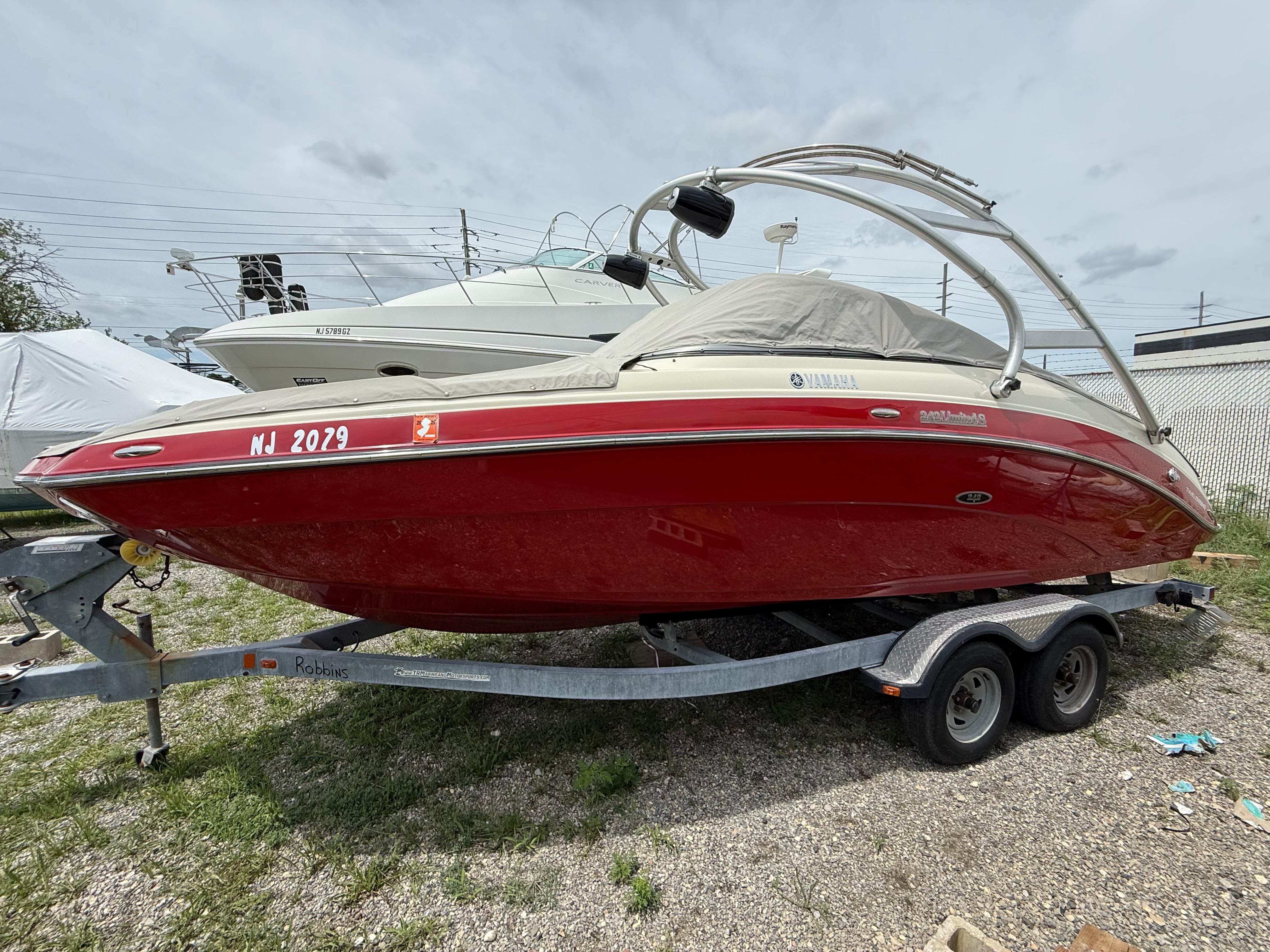 2014 Yamaha Boats 242 Limited S