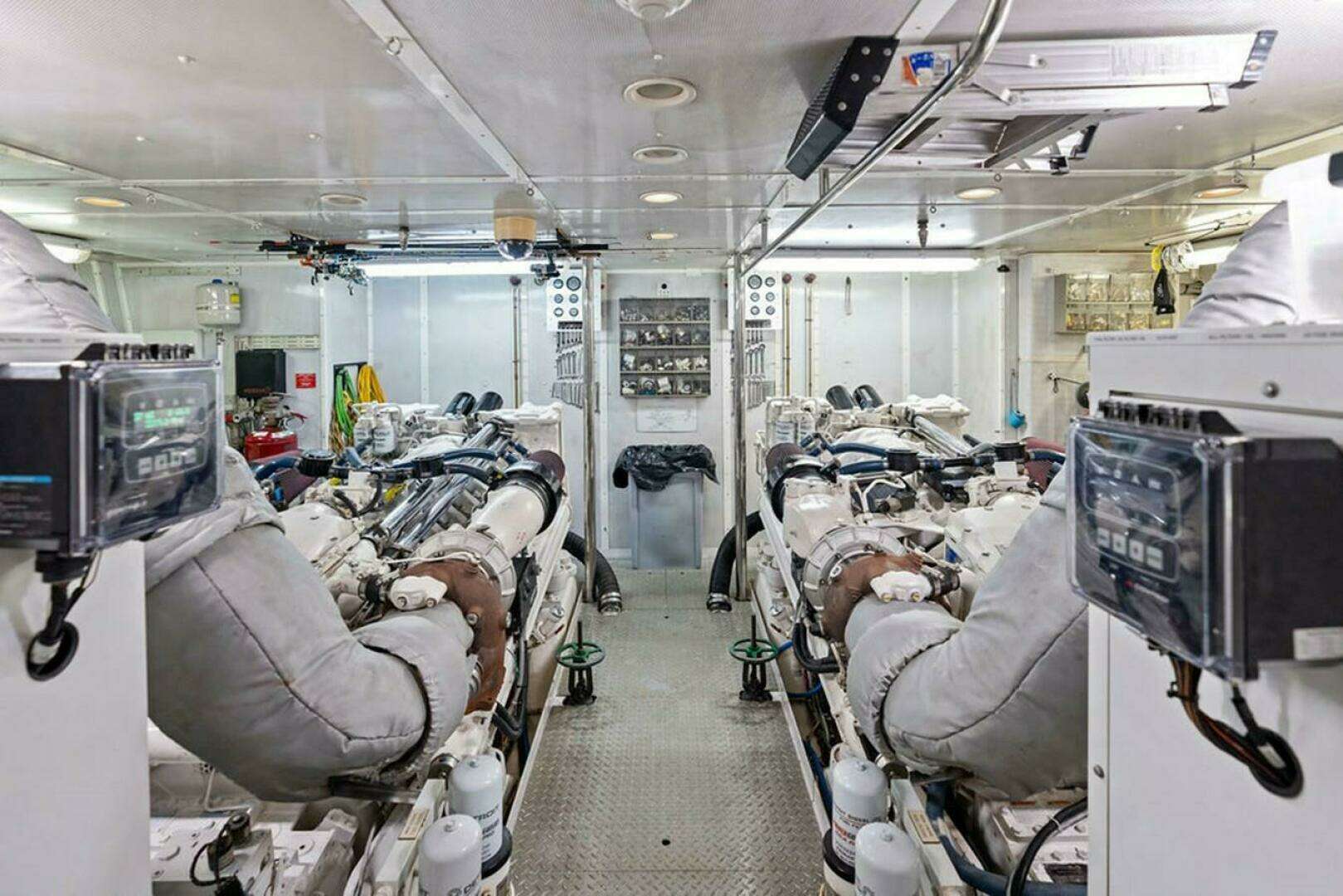 2001 West Bay Sonship - Image 32