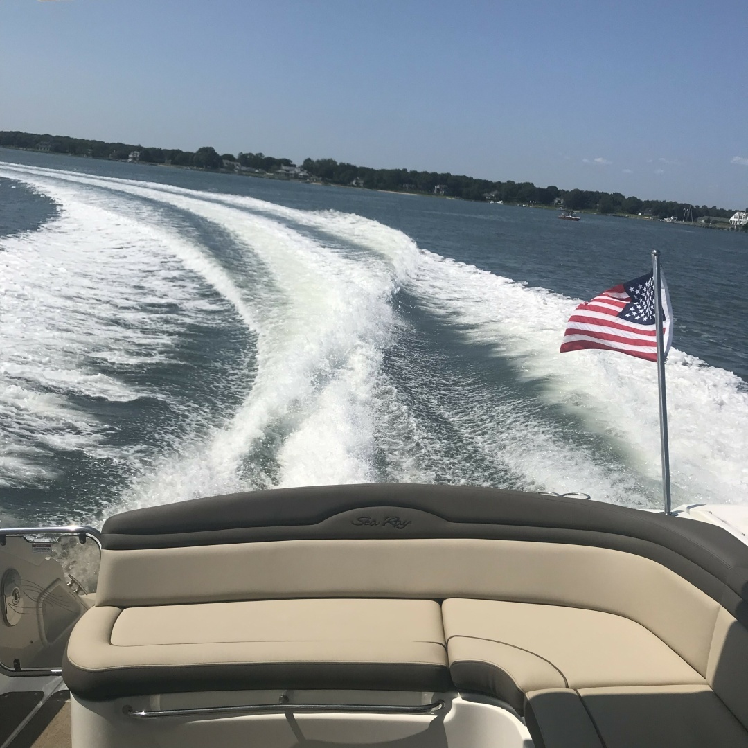 2017 Sea Ray Sundancer 370 - Image 12
