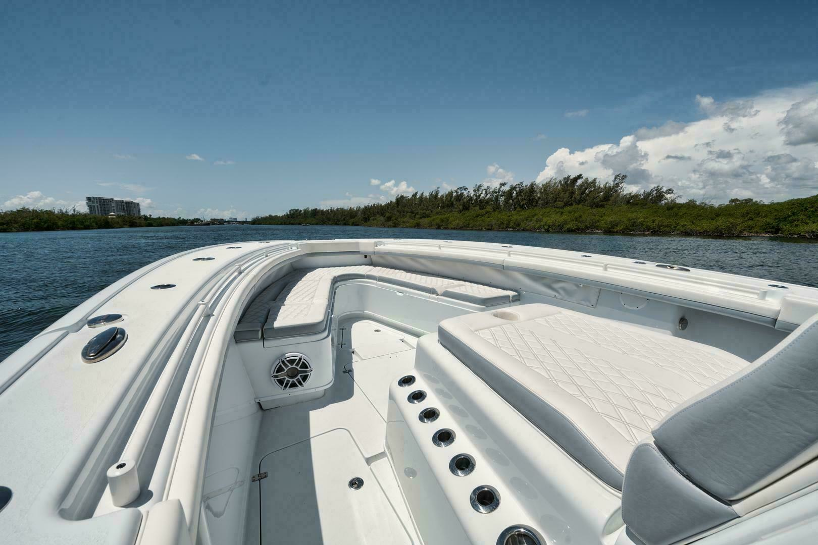 2026 Yellowfin 42 Offshore - Image 28