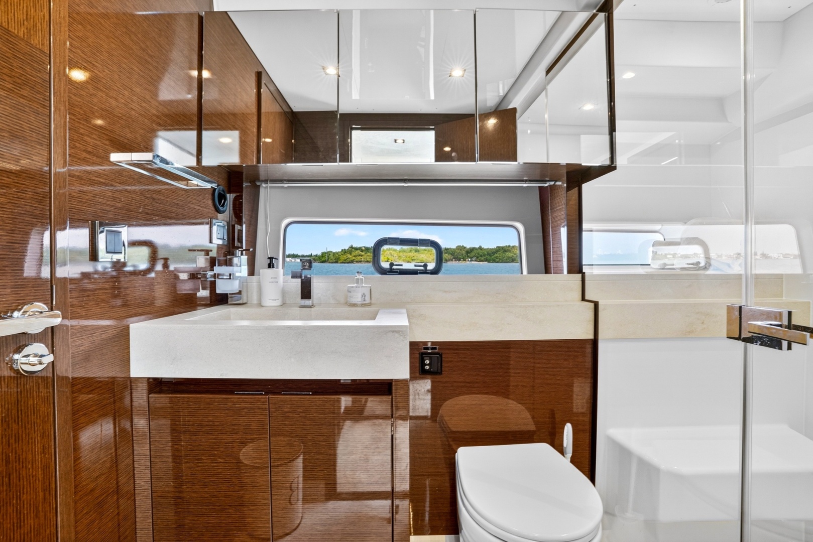 2023 Prestige 590 - Image 53