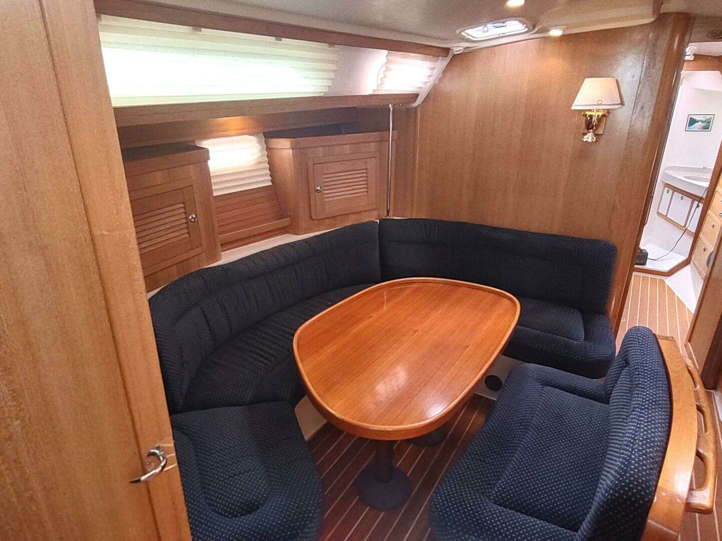 2005 Catalina 42 MKII - Image 31