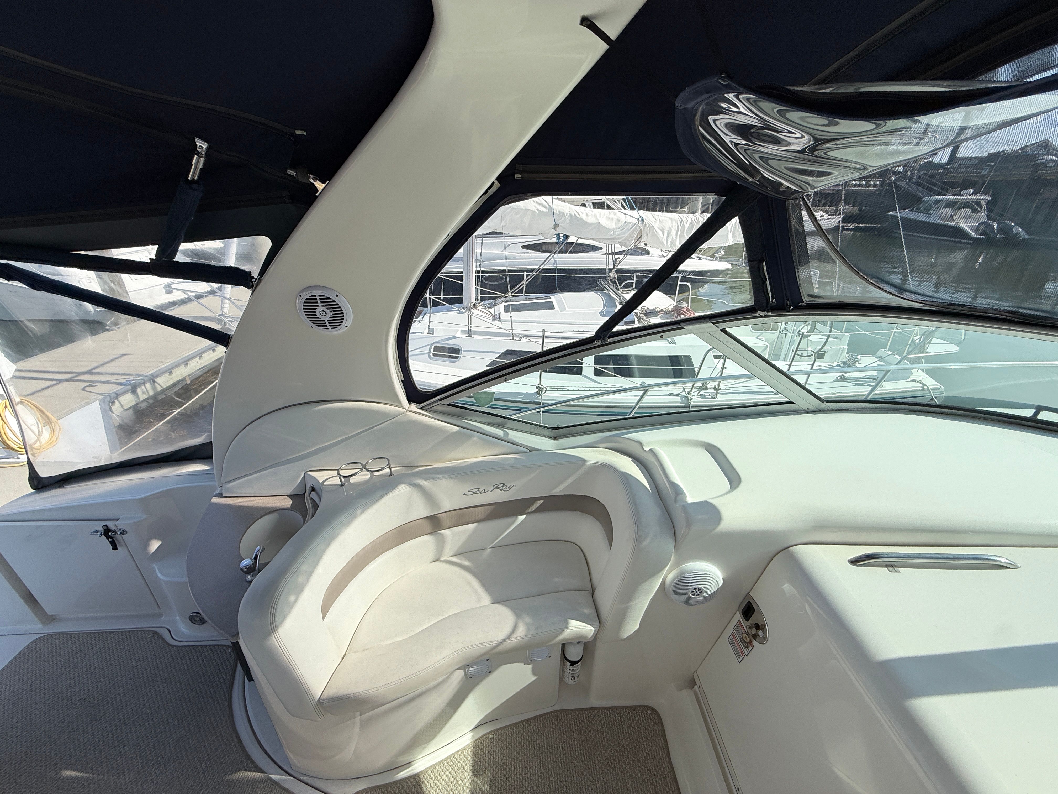 2004 Sea Ray Sundancer 320 - 11