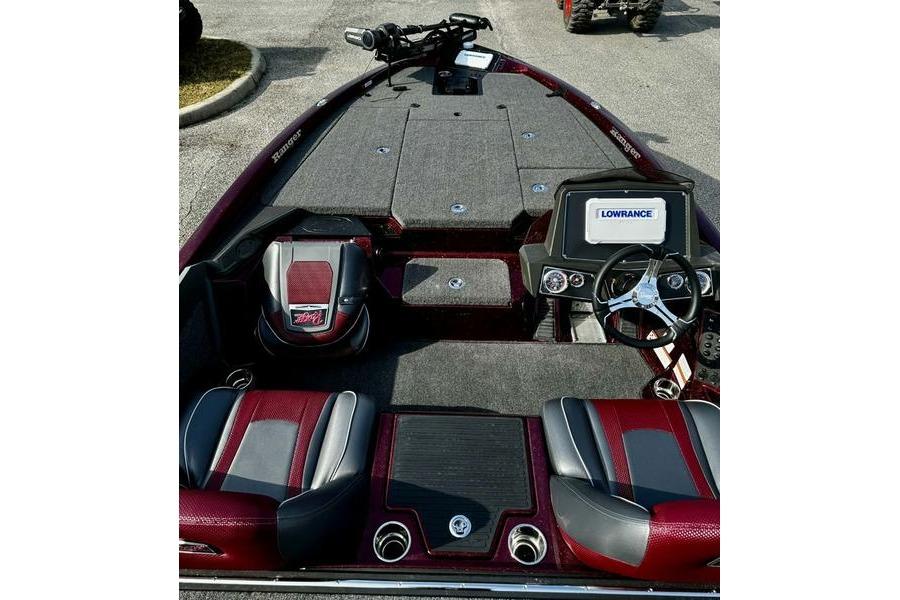 2026 Ranger Z518 Cup-Equipped boat interior with Lowrance system and red-gray seating.