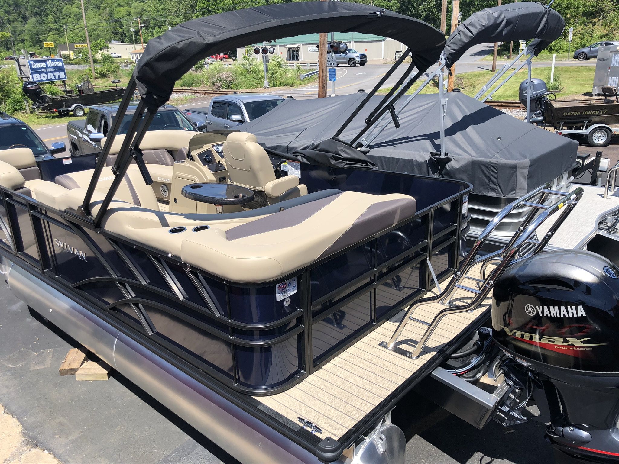 2026 Sylvan Mirage 8520 Cruise - 6