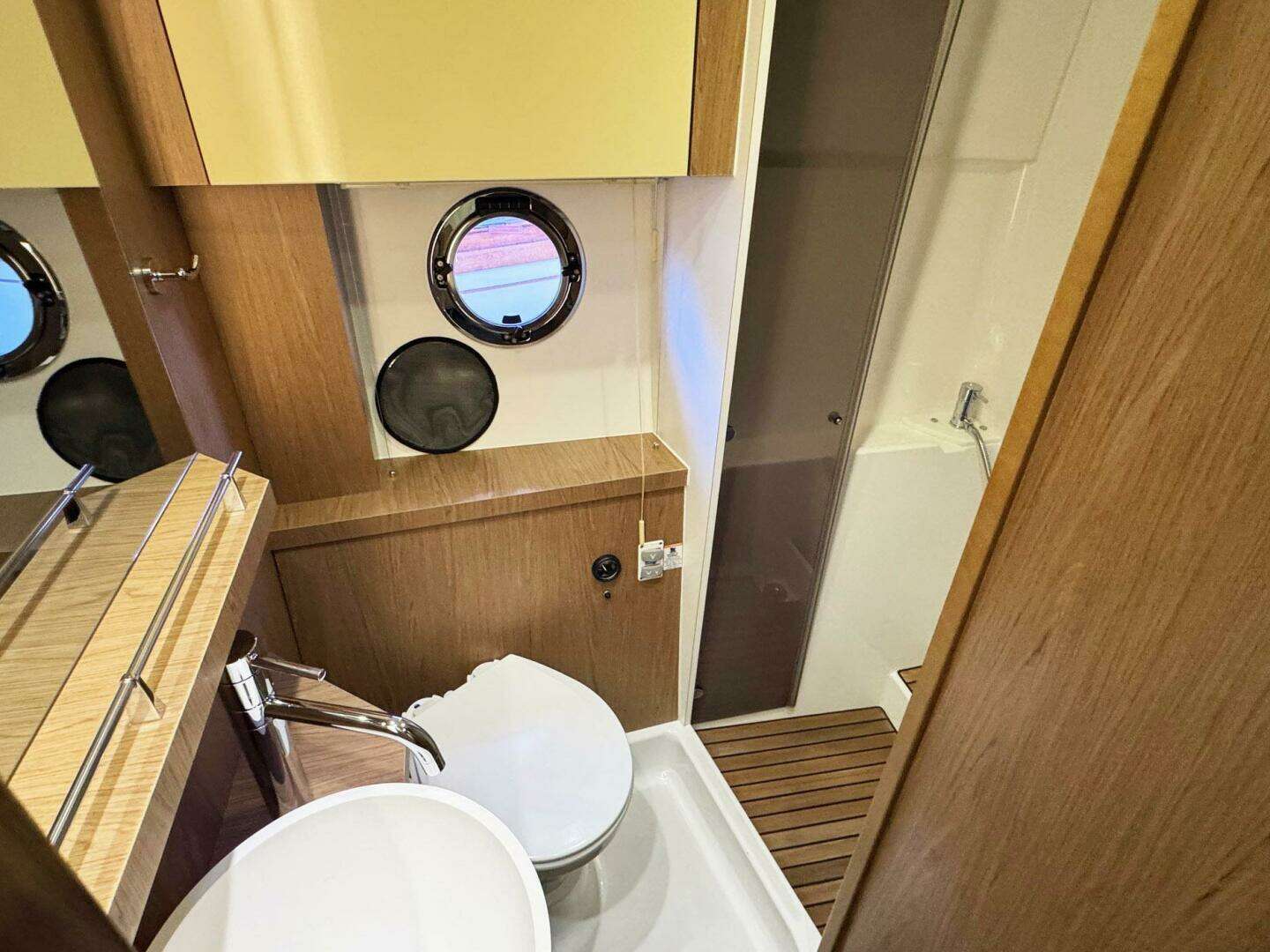 2015 Beneteau Gran Turismo 44 - Image 11
