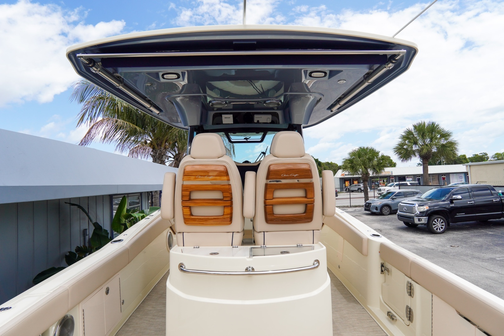 2026 Chris-Craft Catalina - Image 9