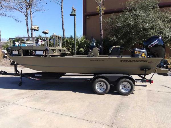 2024 Tracker Grizzly 2072 CC Sportsman