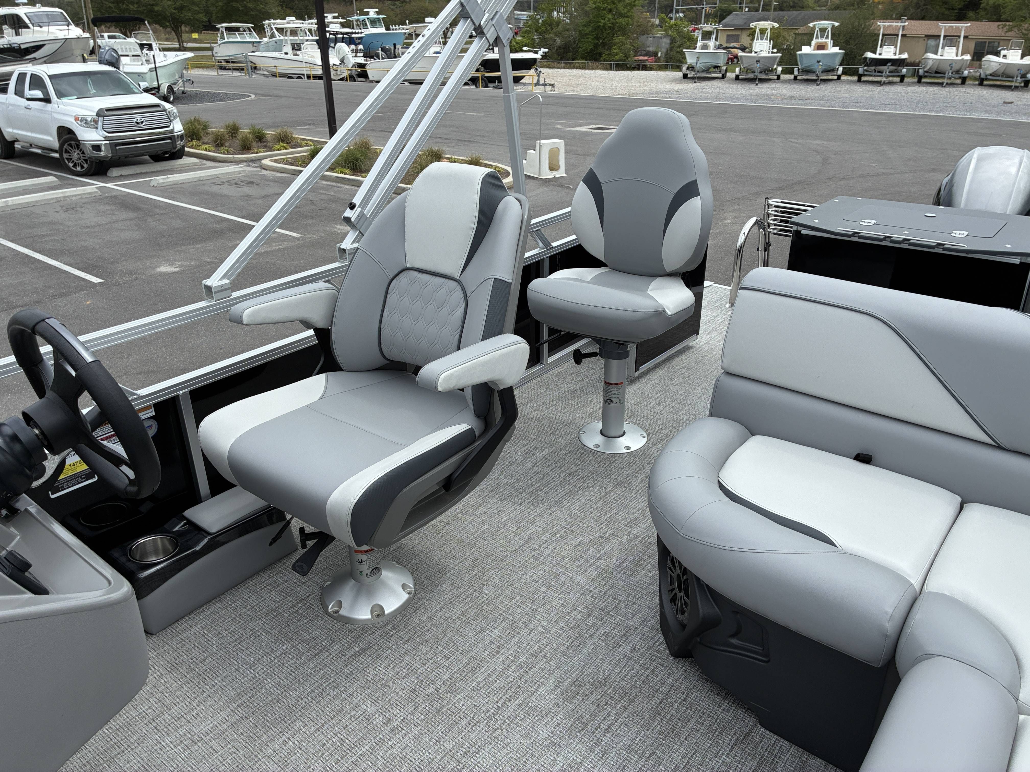 2026 Avalon Venture Quad Fish - 19' - 12