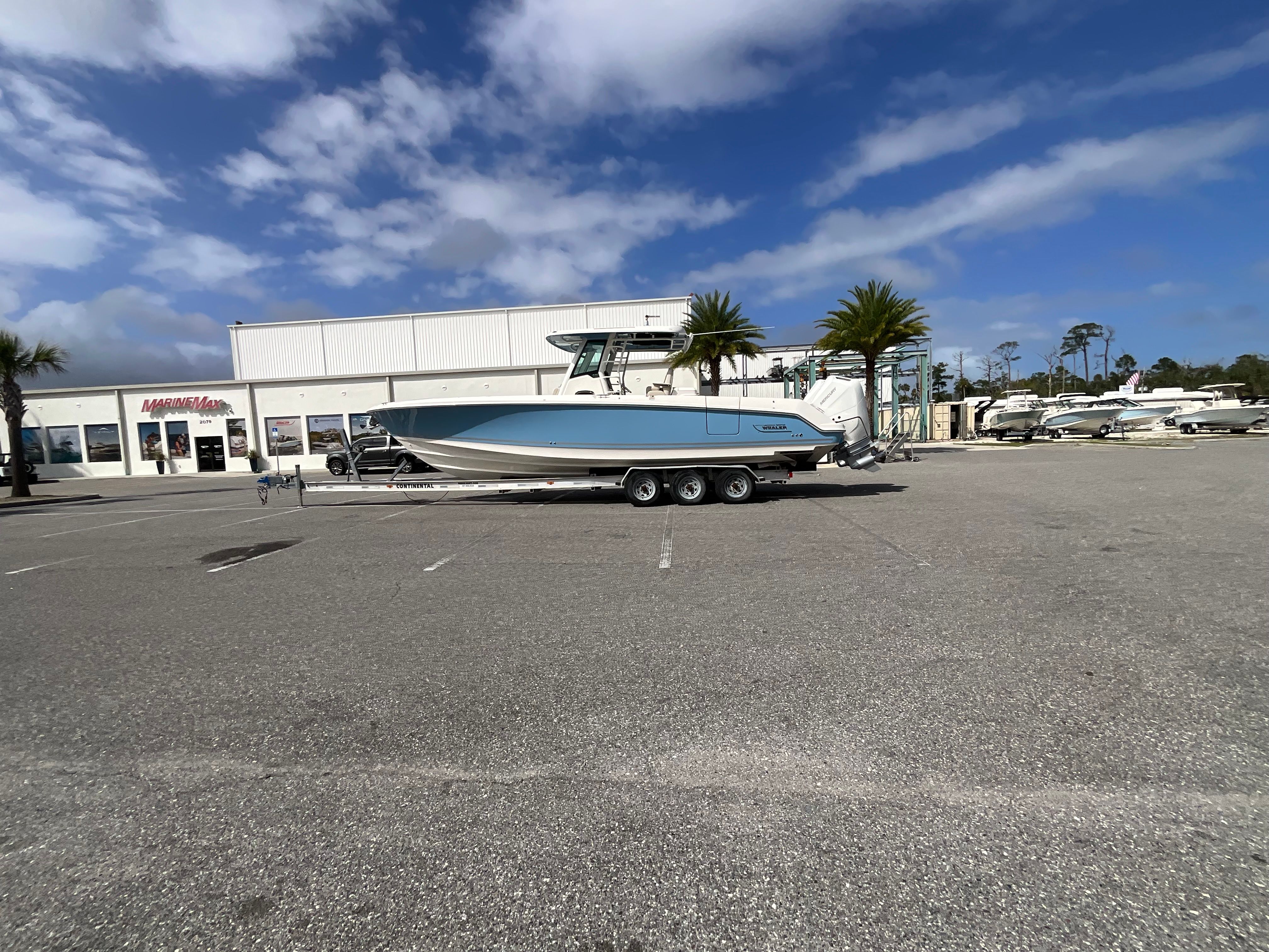2026 Boston Whaler 330 Outrage